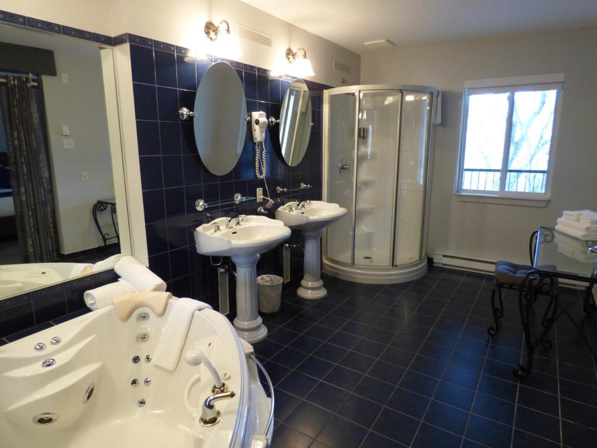 Chateau Logue Hotel Maniwaki Экстерьер фото